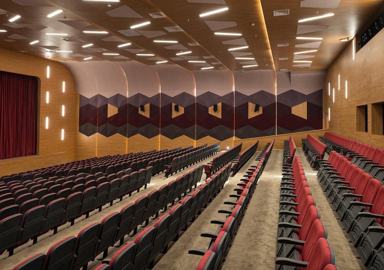 Hotel Ramada Plaza By Wyndham Rize Zewnętrze zdjęcie Auditorium