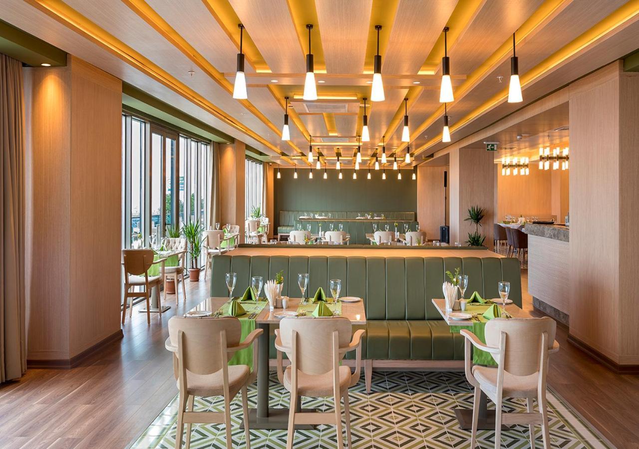 Hotel Ramada Plaza By Wyndham Rize Zewnętrze zdjęcie The Club at The Landmark, Hong Kong